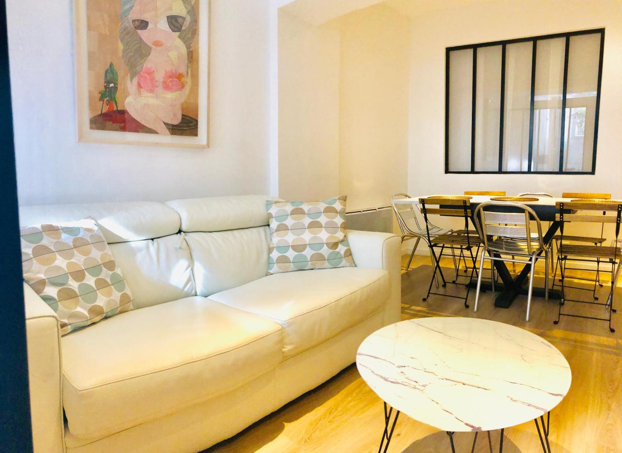 Metro Gambetta Apartment ปารีส ภายนอก รูปภาพ