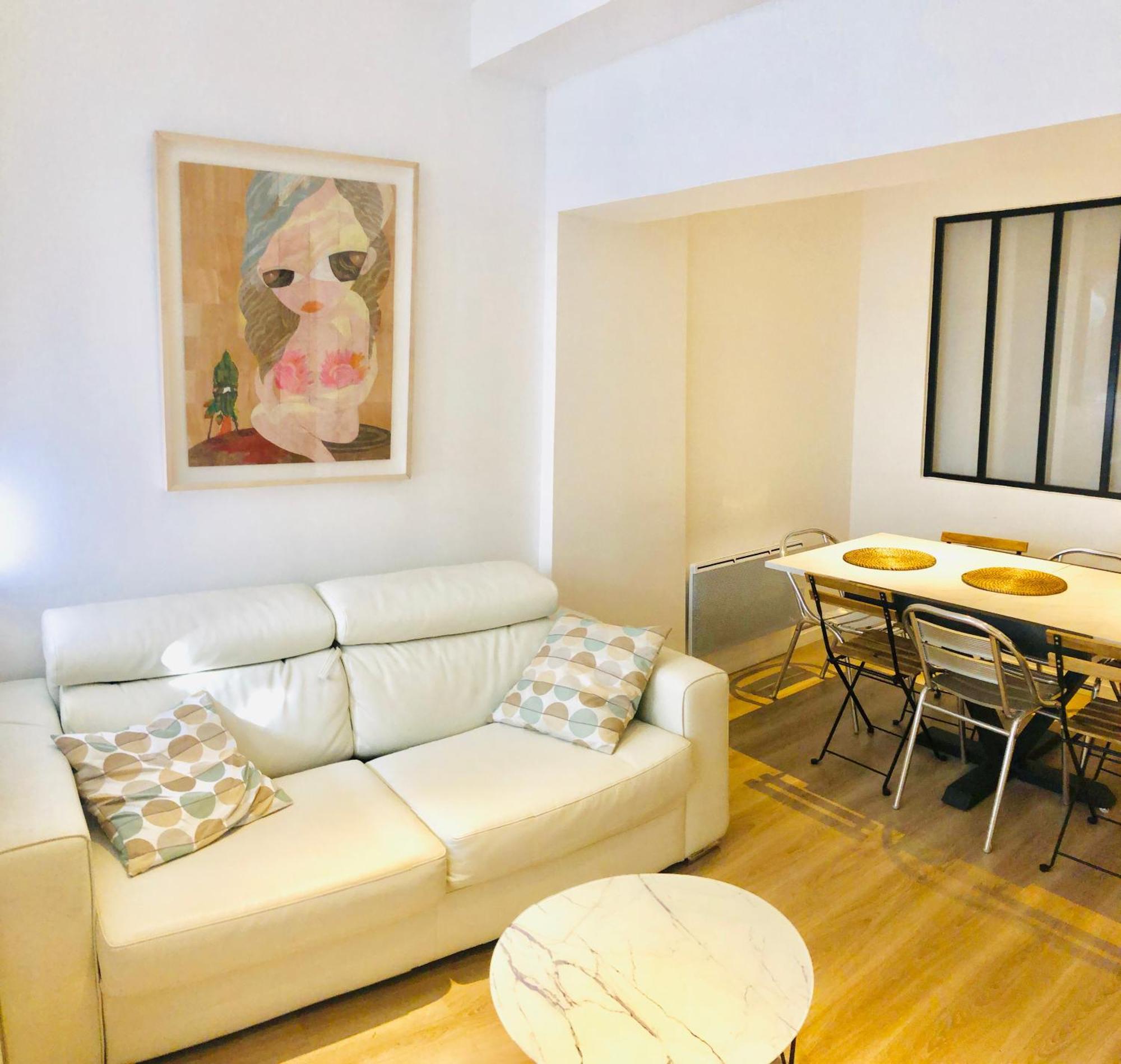 Metro Gambetta Apartment ปารีส ภายนอก รูปภาพ