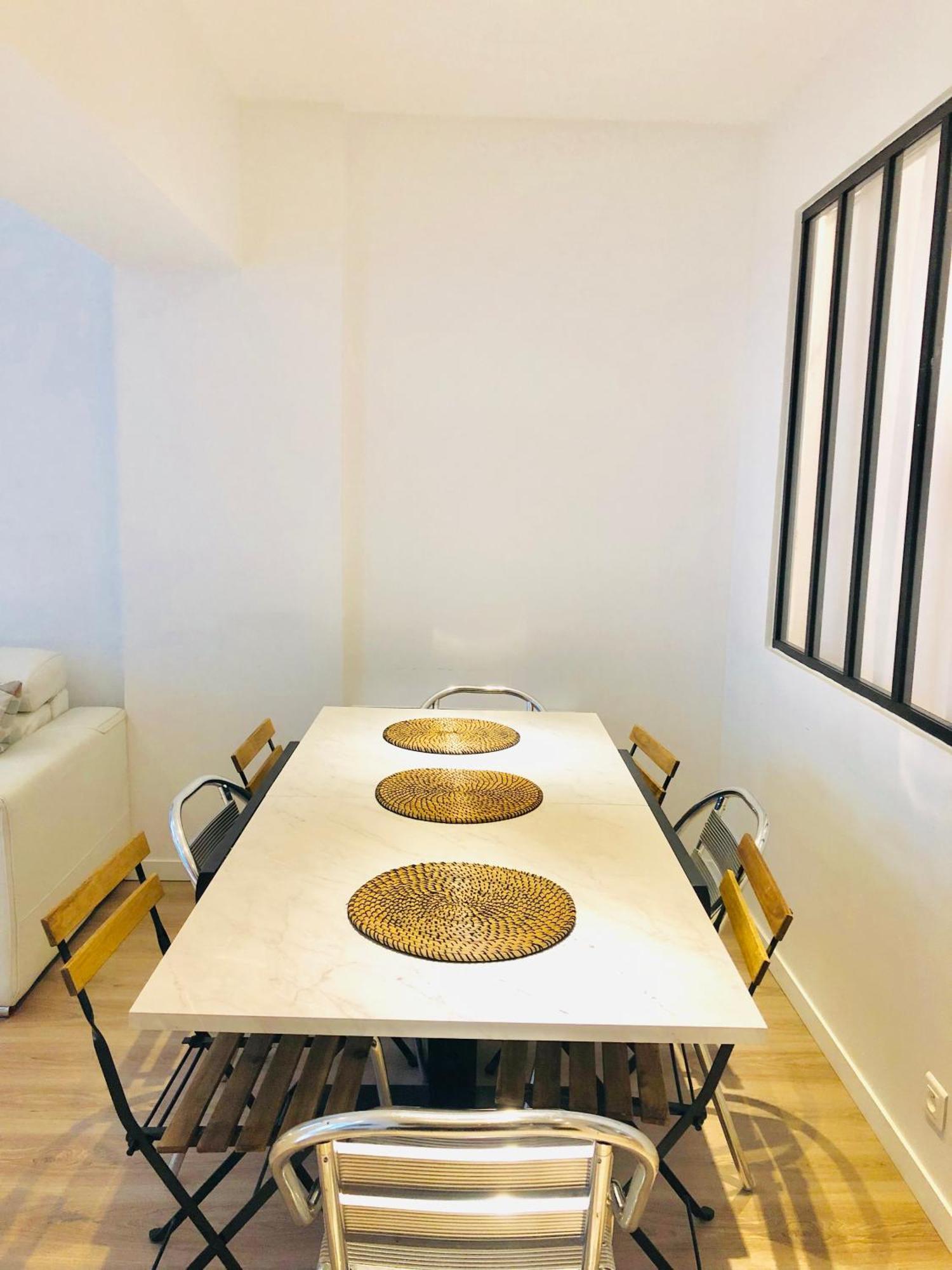 Metro Gambetta Apartment ปารีส ภายนอก รูปภาพ