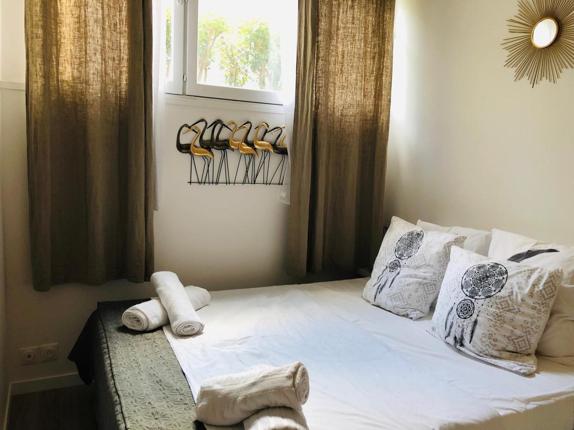 Metro Gambetta Apartment ปารีส ภายนอก รูปภาพ