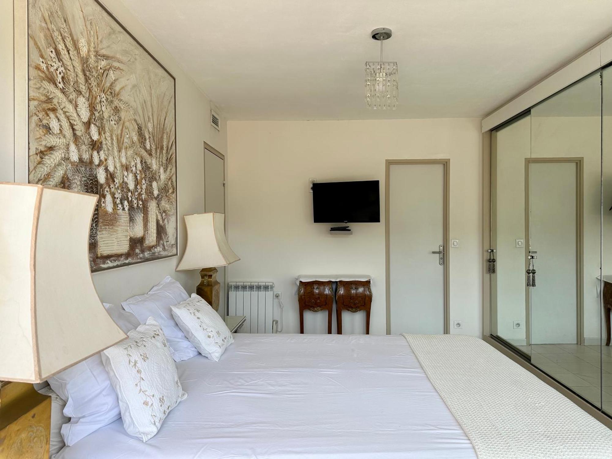 Metro Gambetta Apartment ปารีส ภายนอก รูปภาพ
